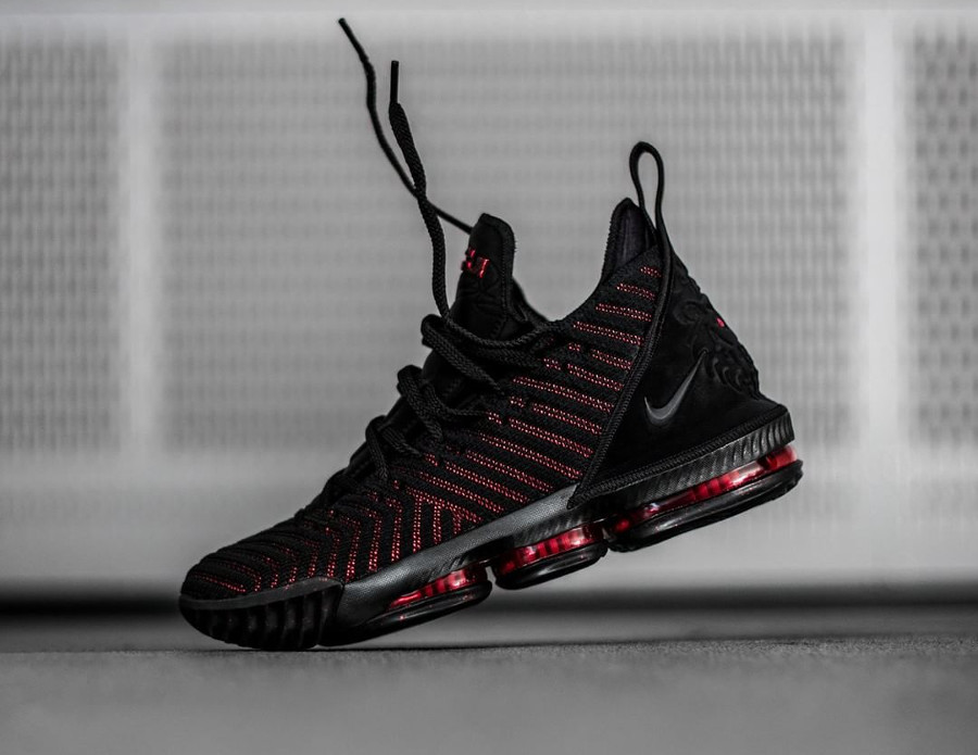 nike lebron xvi bred