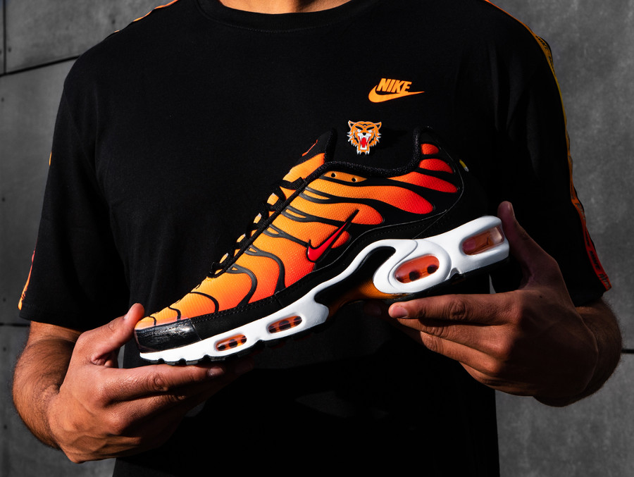 nike tuned 1 og orange tiger