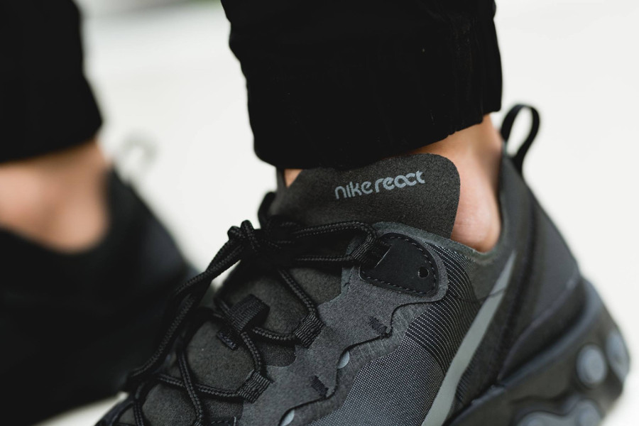 Nike React Element 55 Black Dark Grey on feet (2)