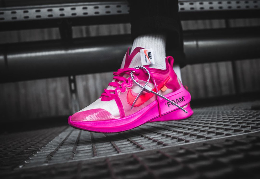 nike off white zoom fly pink on feet