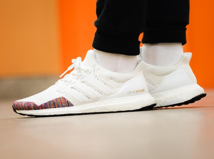 ultra boost rainbow toe