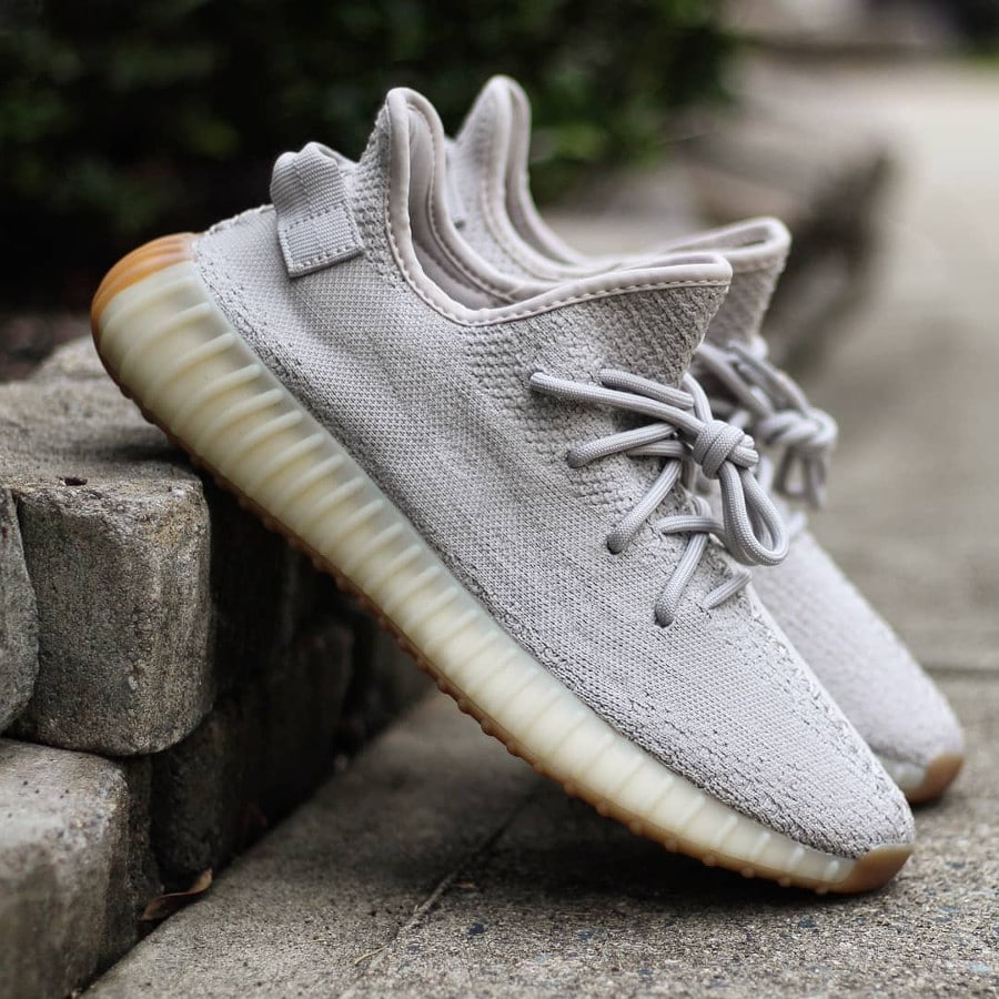 Que vaut la Adidas Yeezy 350 Boost V2 Sesame Gum (Black Friday) ?