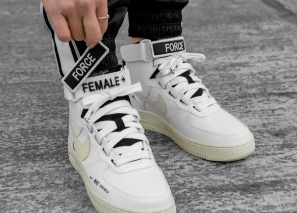تقويم رمادي La Nike Air Force 1 High Utility Force is Female + : comment l ... تقويم رمادي