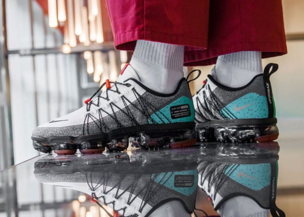 vapormax tropical twist