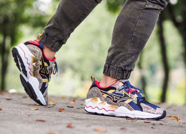 24 Kilates x Mizuno Wave Rider 1 King Cobra (1)