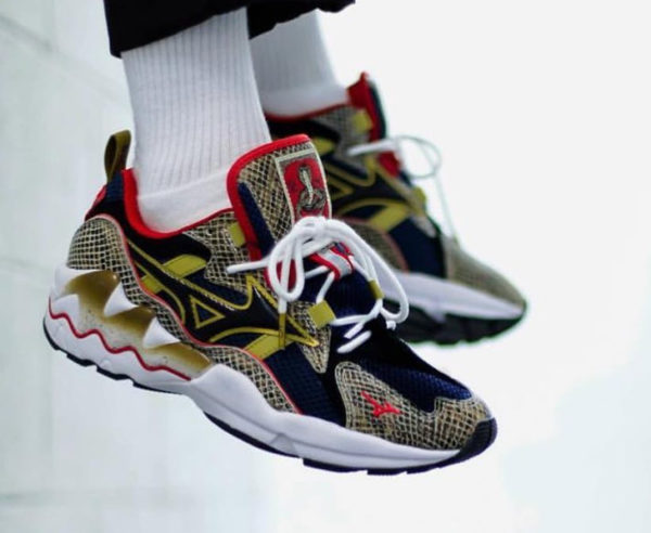 24 Kilates x Mizuno Wave Rider 1 King Cobra (4)