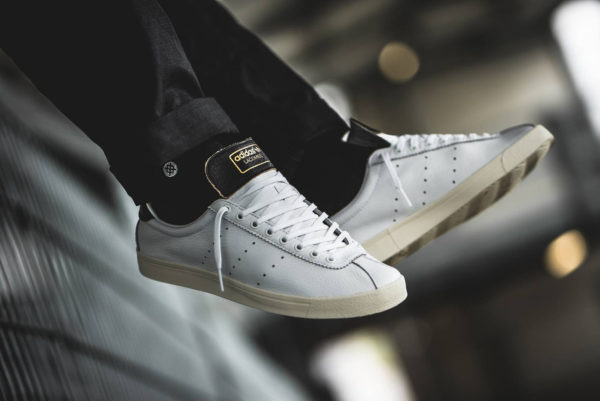 Adidas hot sale lacombe beige