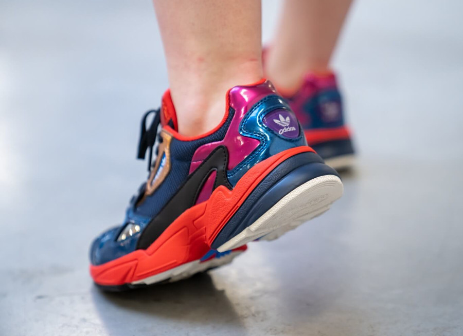 adidas falcon bleu rouge