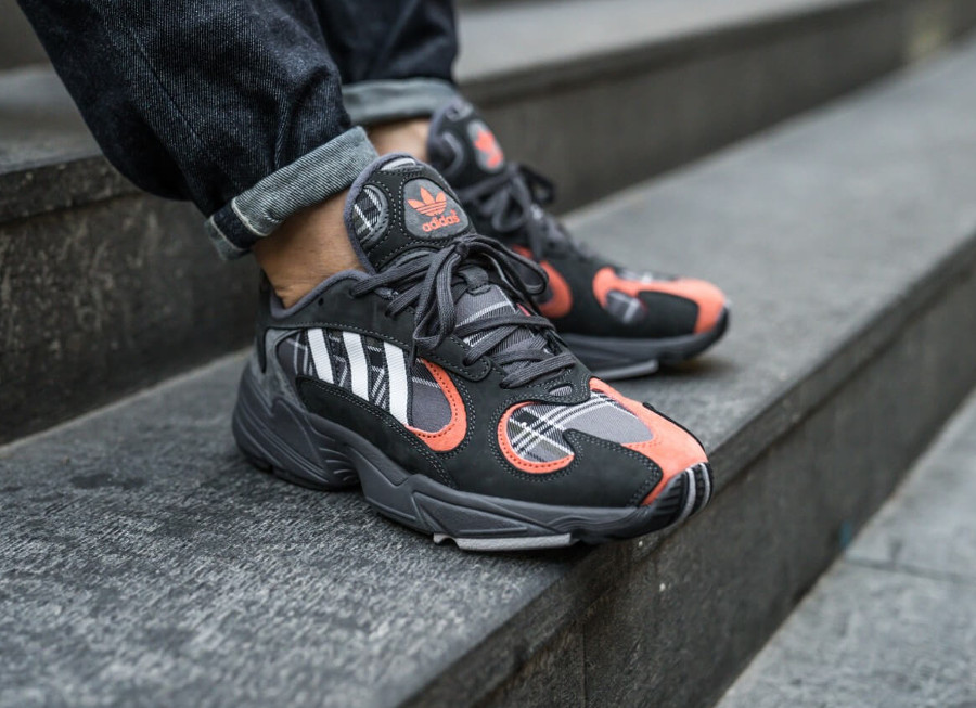 Adidas falcon grise et orange sale