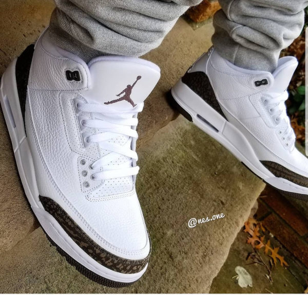 Air Jordan 3 Retro 'White Dark Mocha Chrome' 2018 (2)