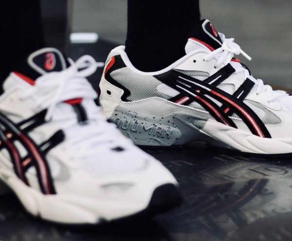 Asics Gel Kayano 5 OG 99 blanche noire et rouge pour homme (2)