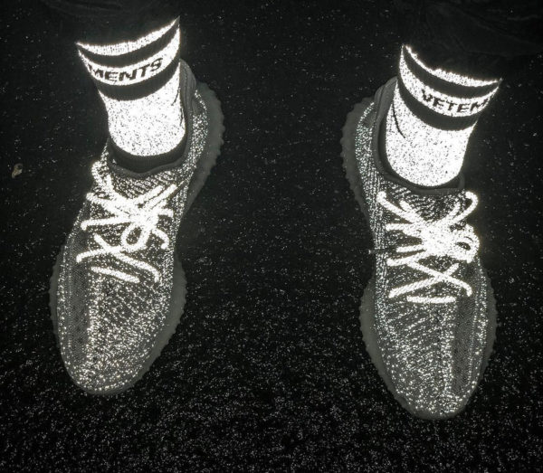 Kanye West x Adidas Yeezy Boost 350 V2 grise et réfléchissante (3)