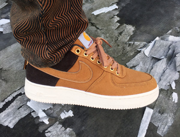 Nike Air Force 1 '07 PRM Carhartt WIP marron Hamilton Brown on feet (2)