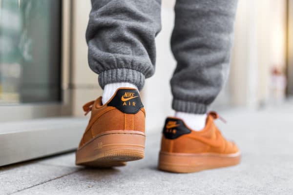 nike air force 1 07 lv8 monarch