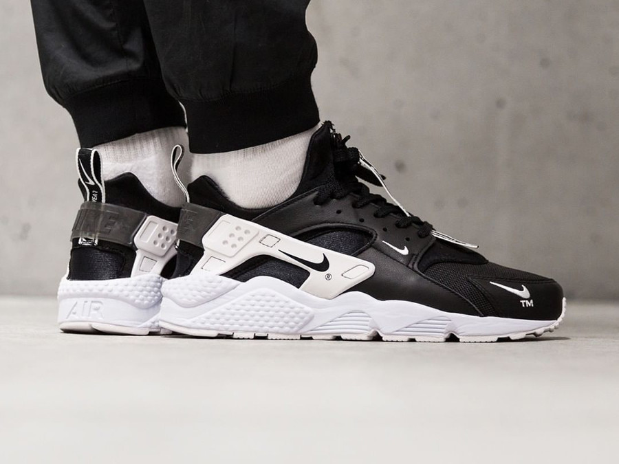 nike huarache noir et blanc