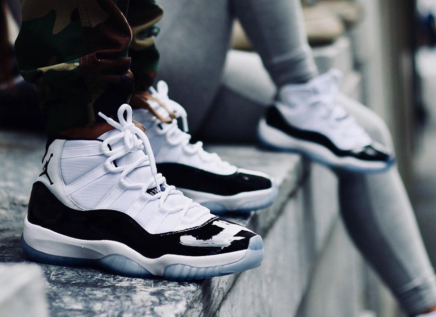 air jordan 11 concord on feet