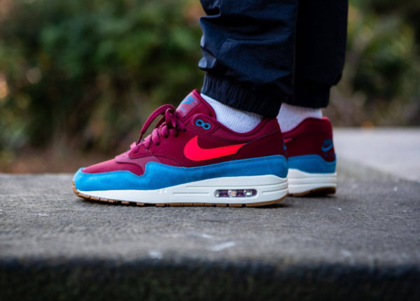 nike air max 1 teal burgundy