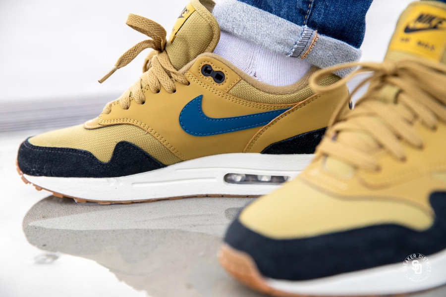 air max 1 golden moss