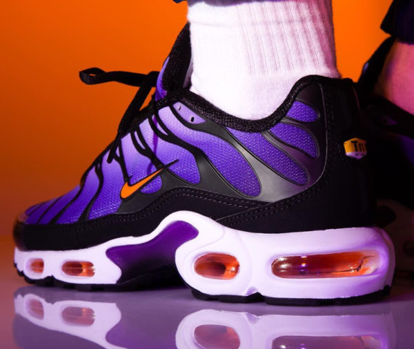 air max plus voltage purple on feet