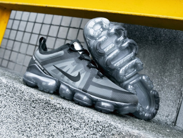 Nike Air Vapormax 2019 Triple Black (2)