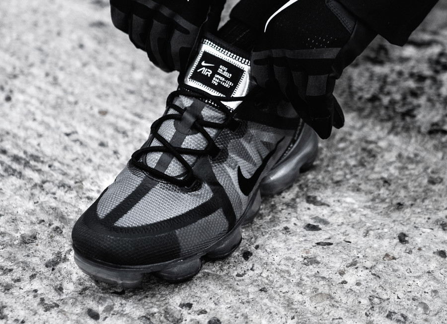 air vapormax 2019 ghost black on feet