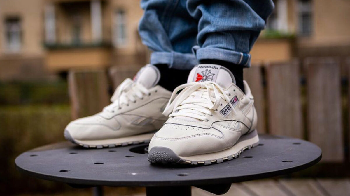 Reebok classic weiß on feet hotsell