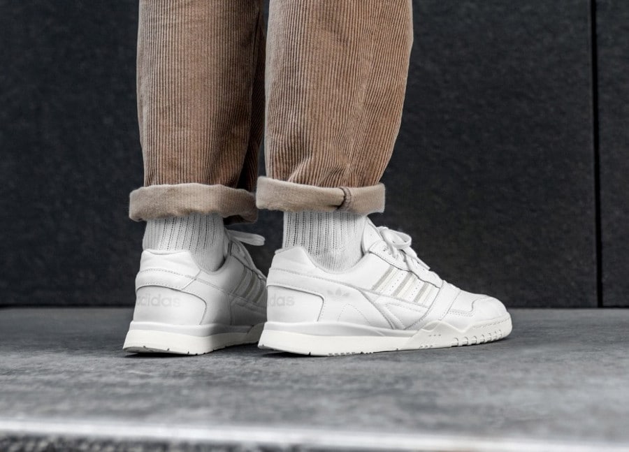 adidas ar trainer white