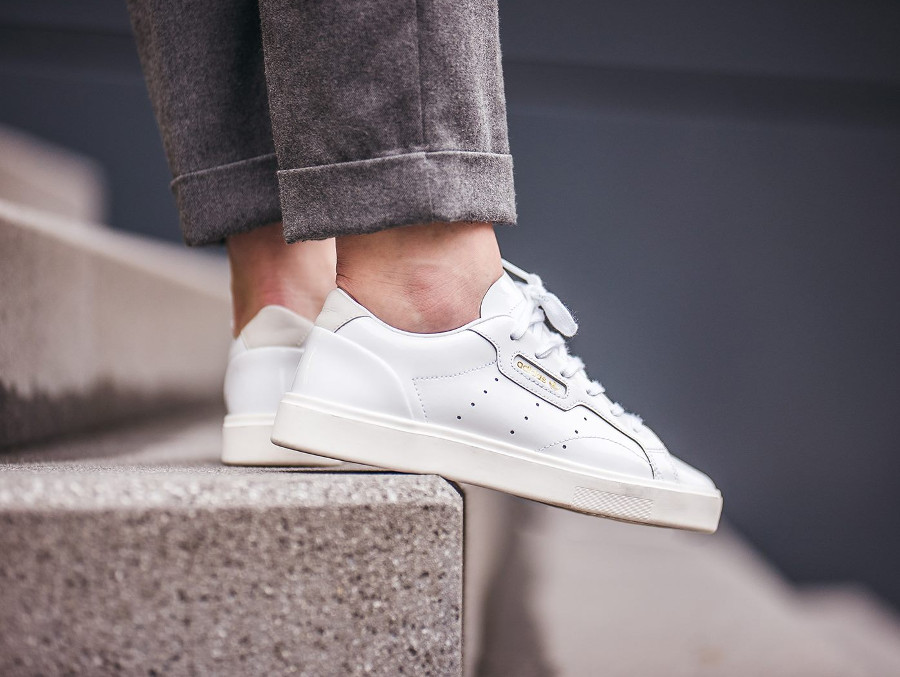 adidas sleek blanche