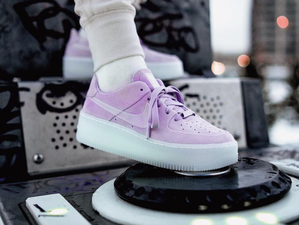 Nike Air Force 1 AF1 Sage Low LX Violet 