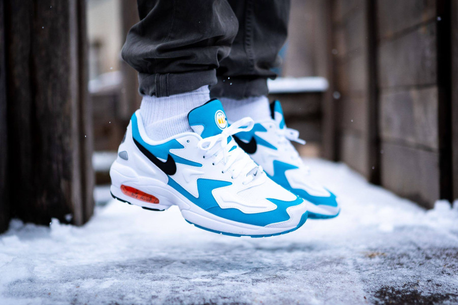 Délkeleti szatíra nike air max 2 light og blue lagoon -