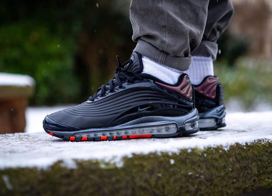 nike air max deluxe se black anthracite & crimson