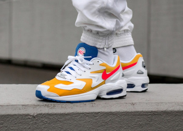 Nike Air Max2 Light 2019 University Gold Flash Crimson Racer Blue 600x431