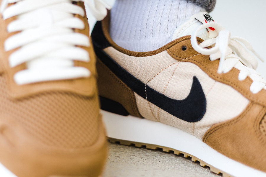 Avis Nike Air Vortex Golden Beige Black Desert Ore