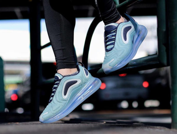 Nike Wmns Air Max 720 Aurora Borealis (3)