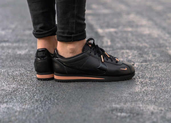 Nike Womens Classic Cortez PRM Black Rose Gold  (2)