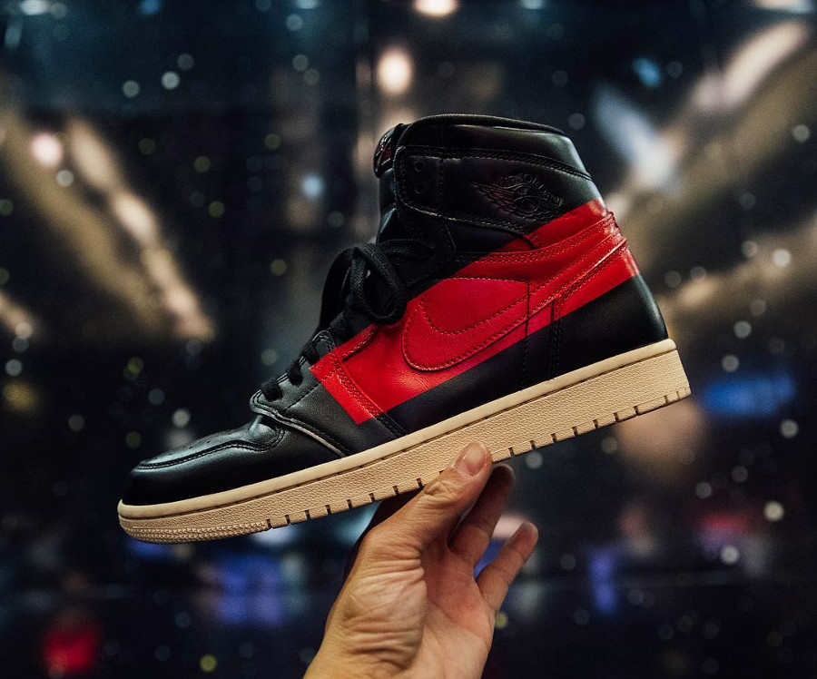 Air Jordan 1 High Couture (1)