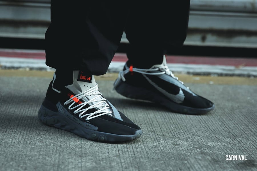 nike ispa react on feet