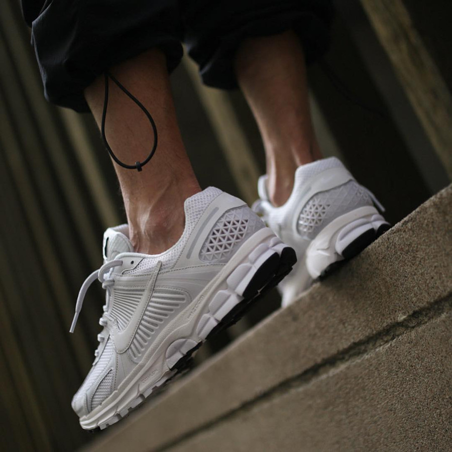 nike vomero 5 blanche