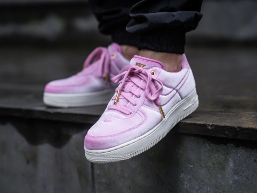 nike air force 1 velvet pink