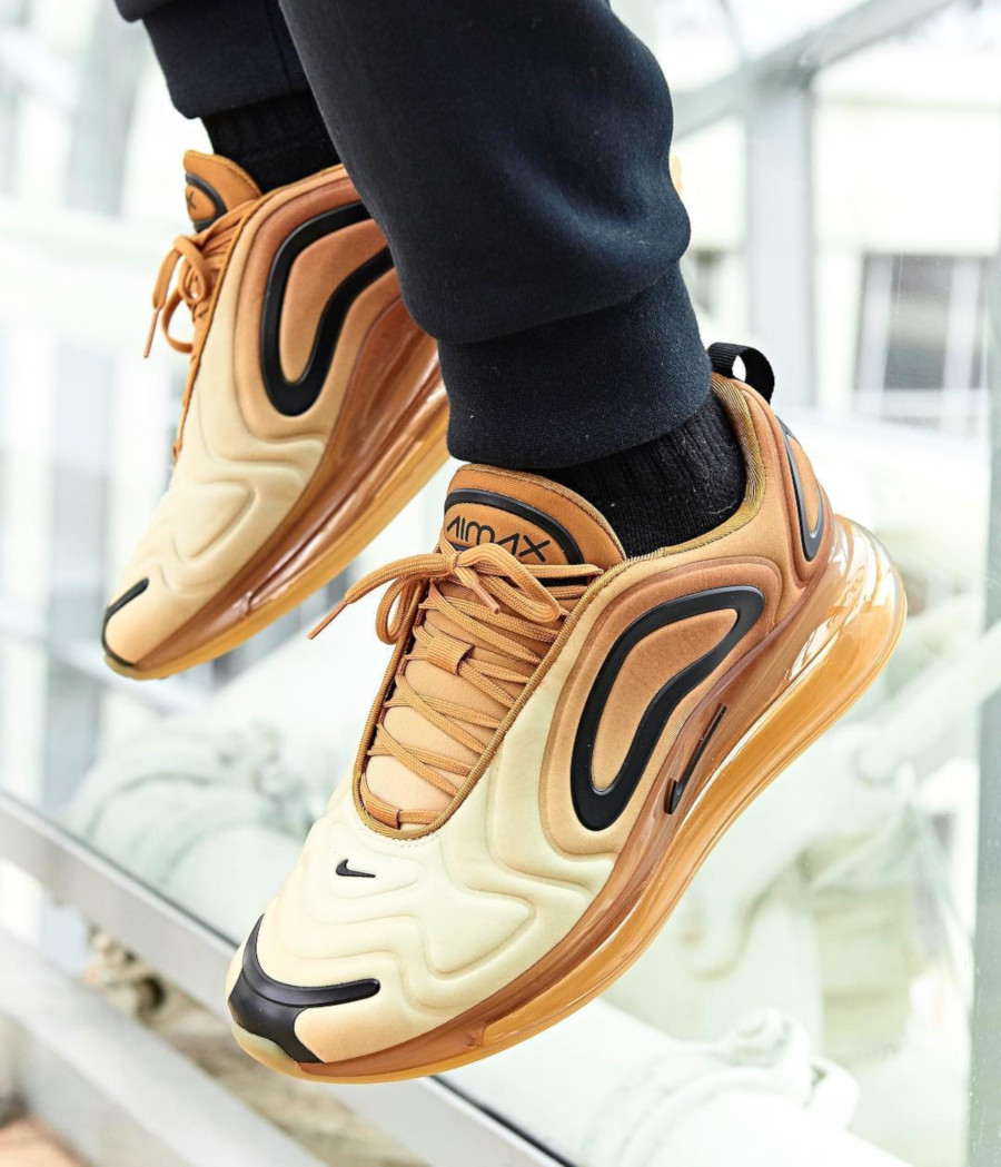 nike air max 720 gold on feet 