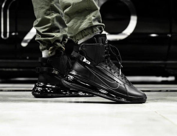 air max 720 saturn black