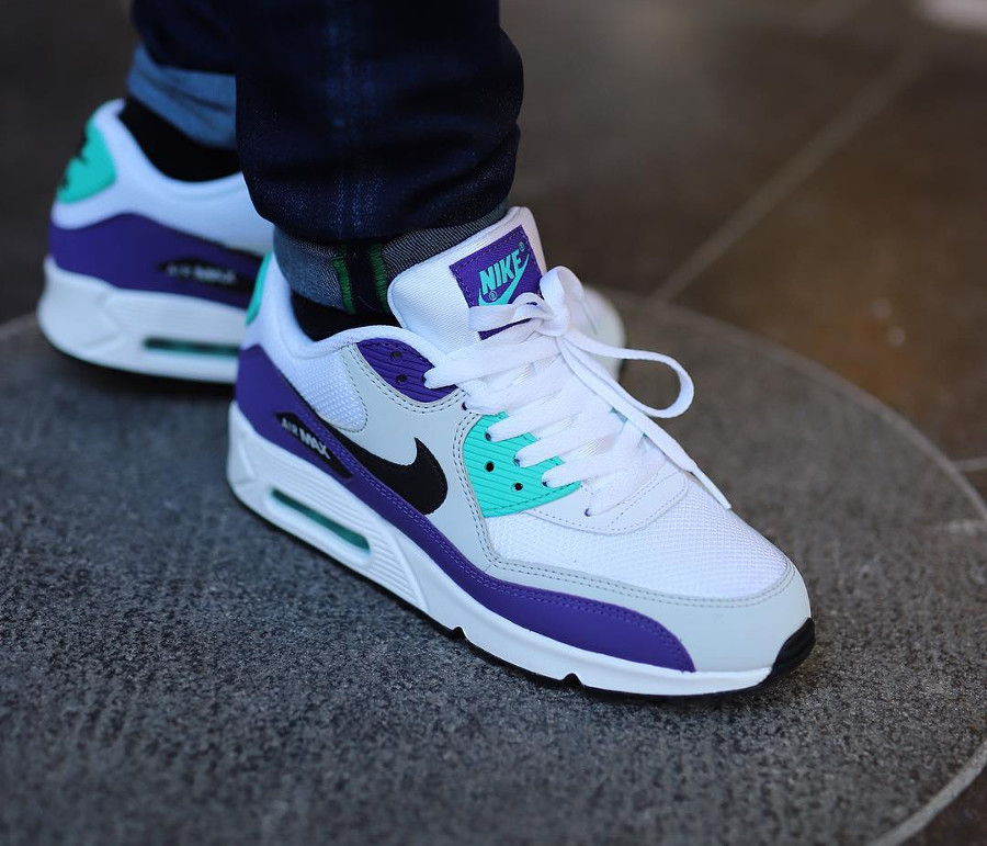 air max 90 grape on feet