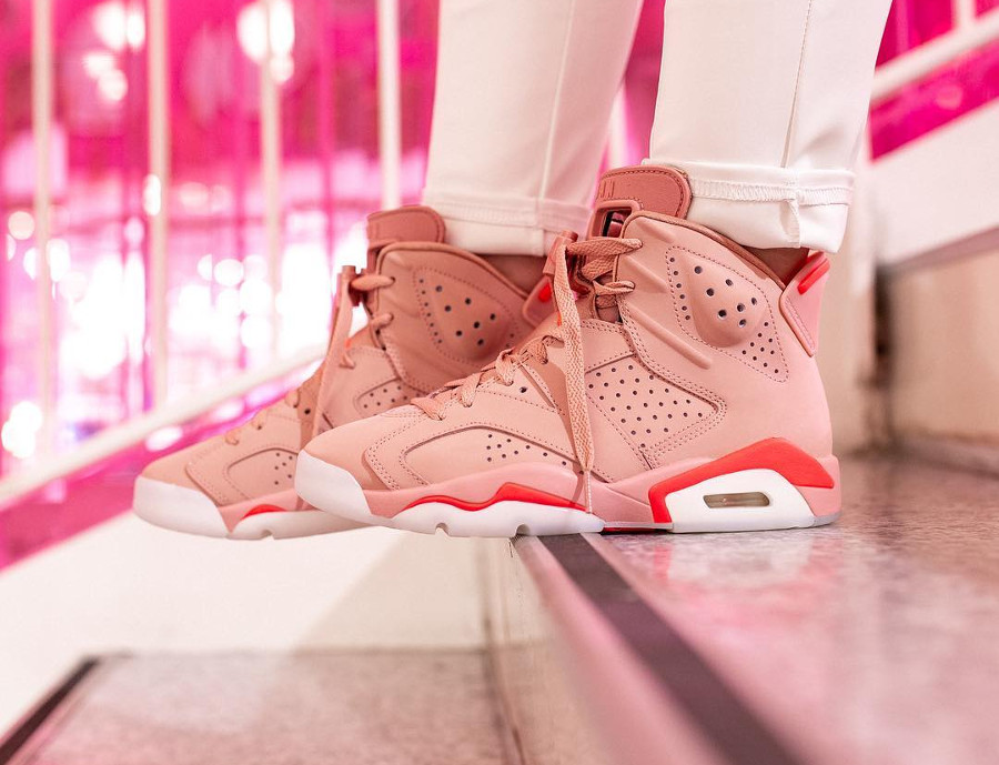 jordan retro 6 noir et rose