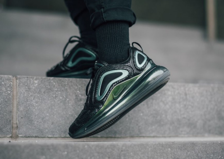 nike air max 720 laser fuchsia