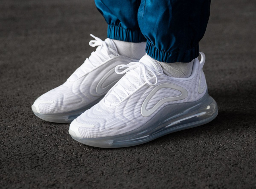 air max 720 triple white