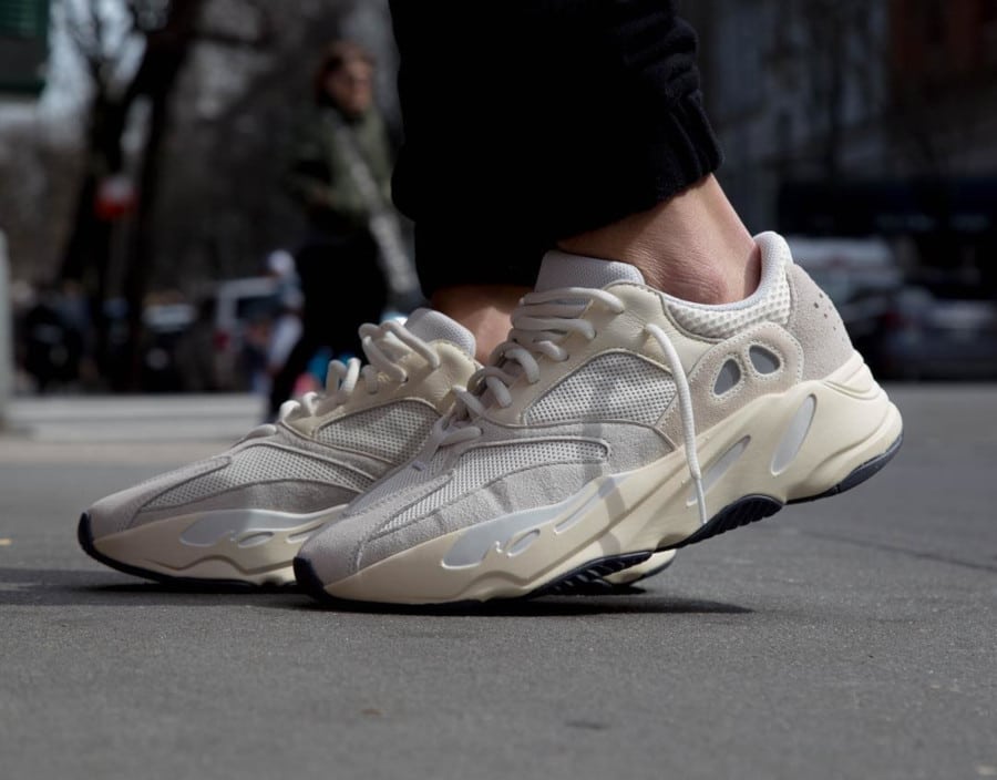 yeezy 700 blanche femme