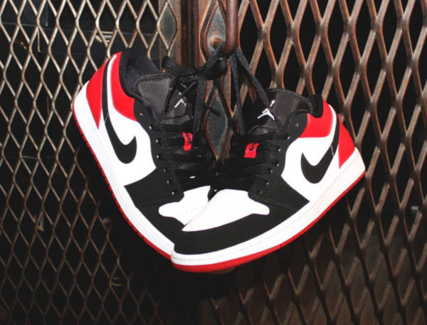 Air Jordan 1 basse blanche noire et rouge (2)