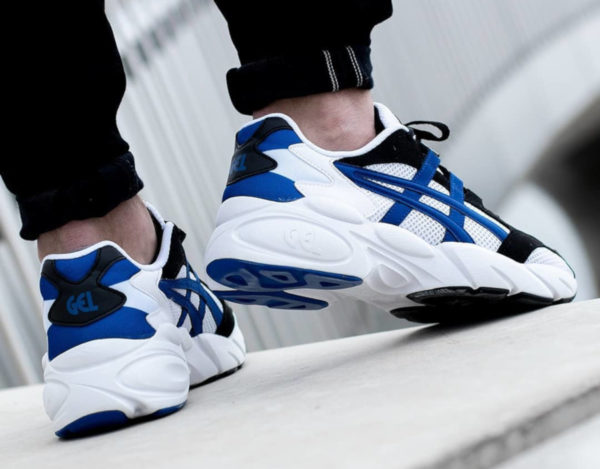 asics gel bondi white