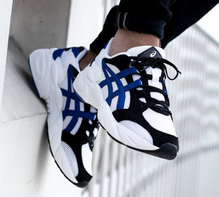 asics gel bondi white