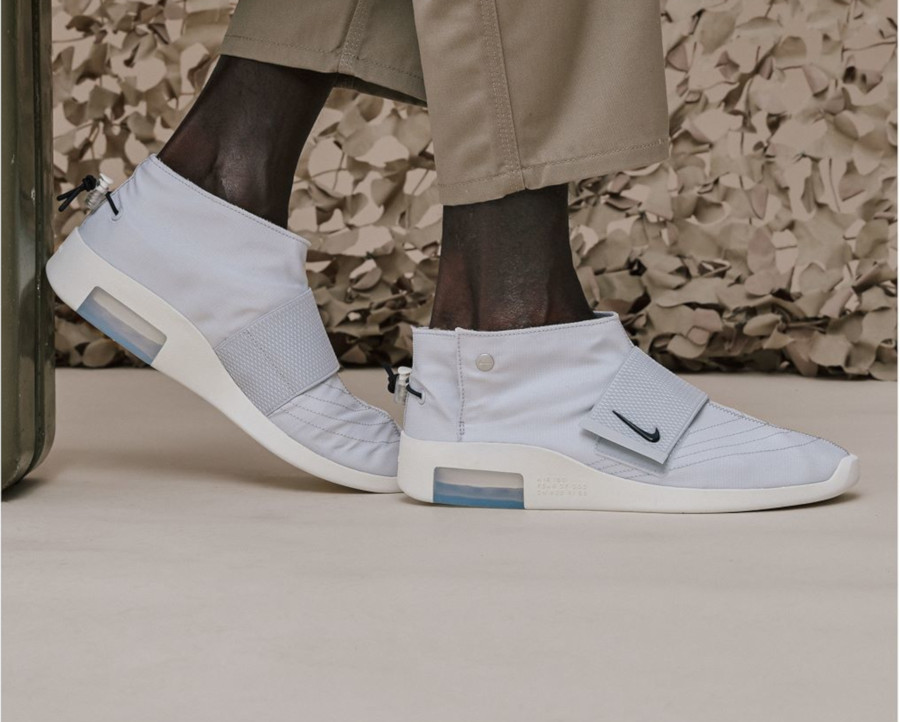 nike air fear of god moc pure platinum